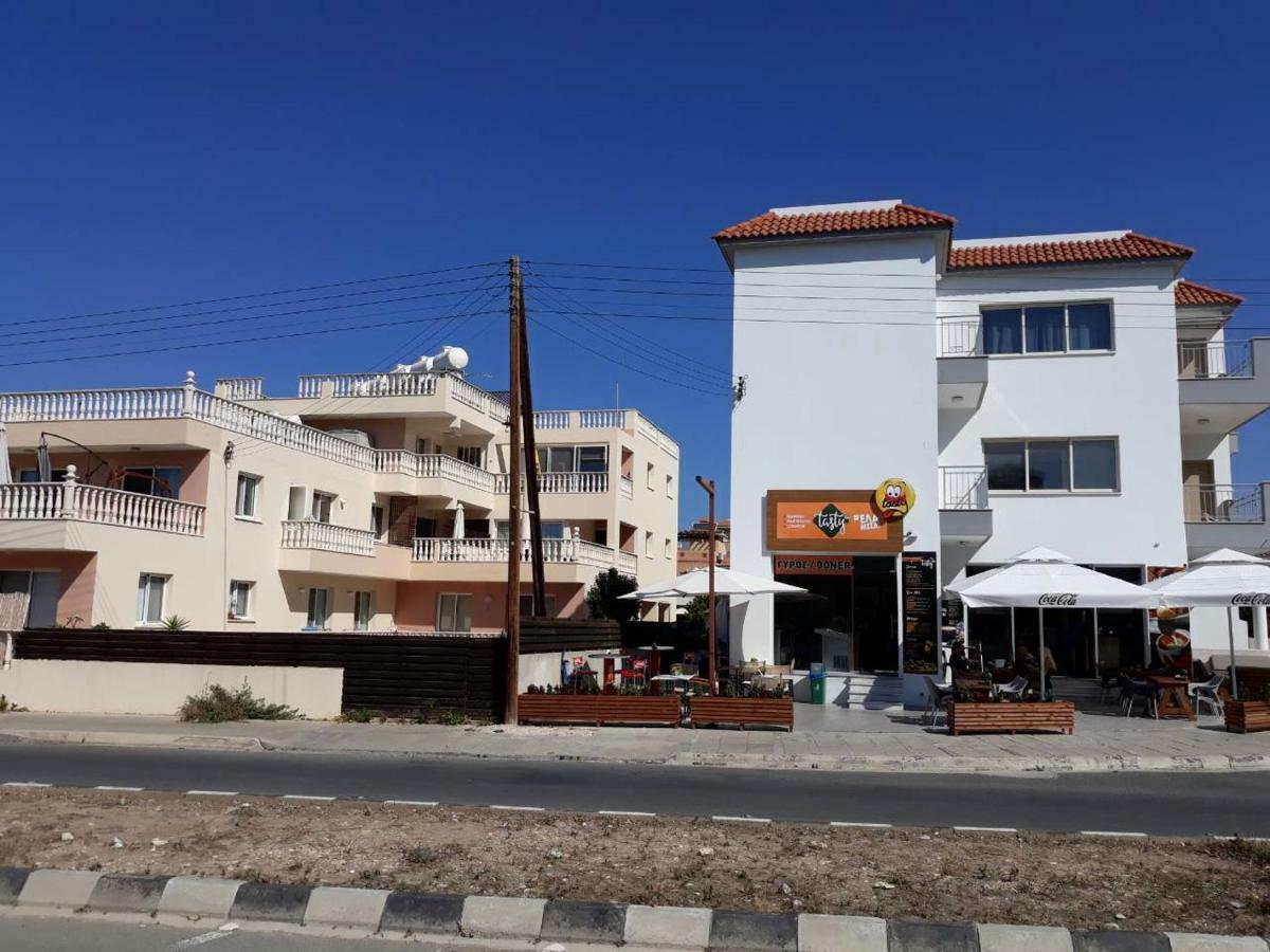 One Bedroom Alina Court 4 Apartment
